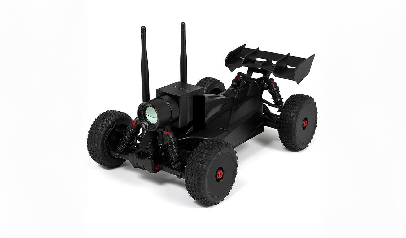 RC Auto mit Kamera auf dem Dach